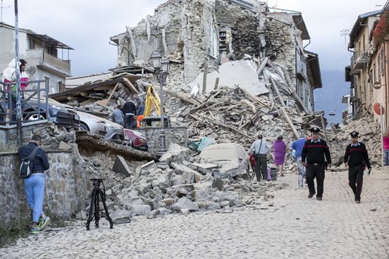 AUMENTA A 73 EL NÚMERO DE MUERTOS POR TERREMOTO EN ITALIA