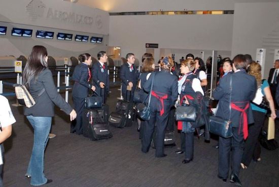 sobrecargos aeromexico