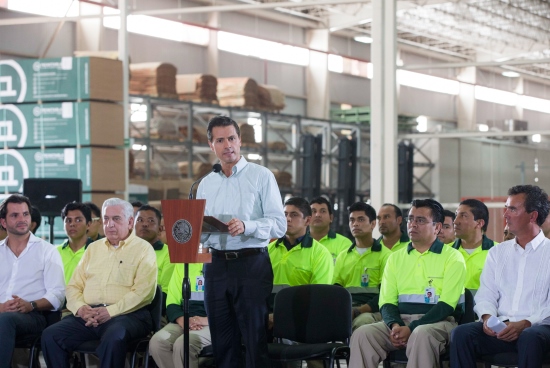 INAUGURA PLANTA DE TABLEROS