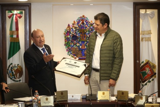 Mención honorífica del IAPEM (2).jpg