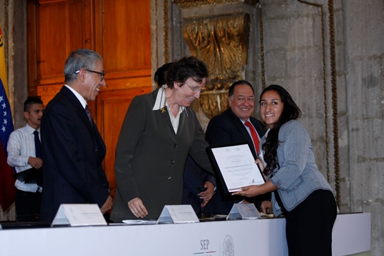 normalistas-extranjero