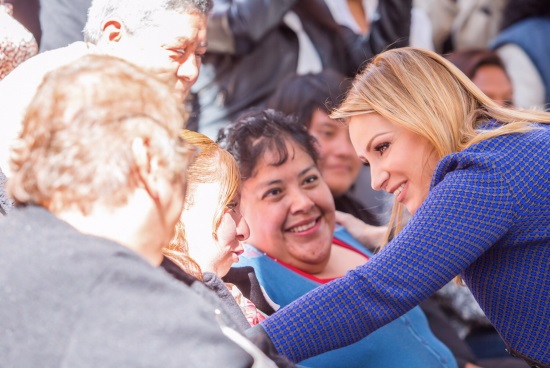 ANGÉLICA RIVERA INSTA A PREVENIR EL CÁNCER DE MAMA