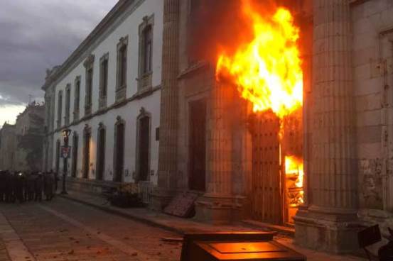 univerdidad bajio derecho.jpg