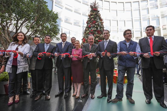 arbol navidad senado.jpg