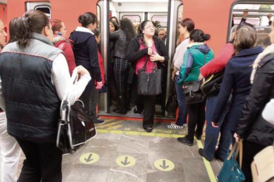 bajada-y-subida-metro