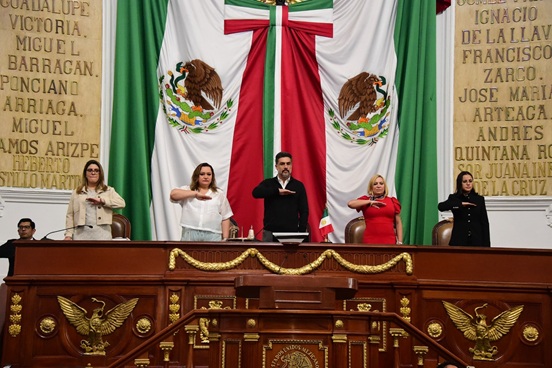 En sesión solemne, el pleno del Congreso capitalino conmemoró el Día de ...