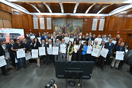 Reconoce Congreso del Estado de México a 46 periodistas deportivos por ...